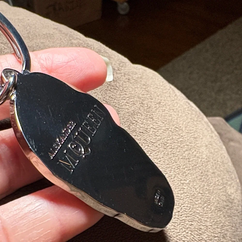 Alexander McQueen Periwinkle and White Skull Key Chain